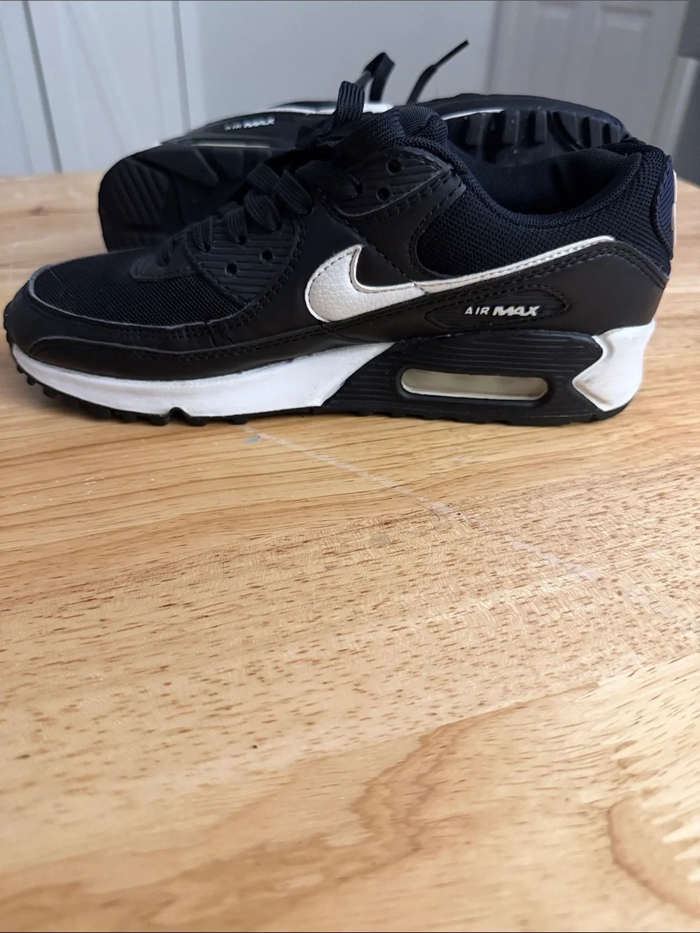 Nike Black Womens Air Max Low-Top Sneakers